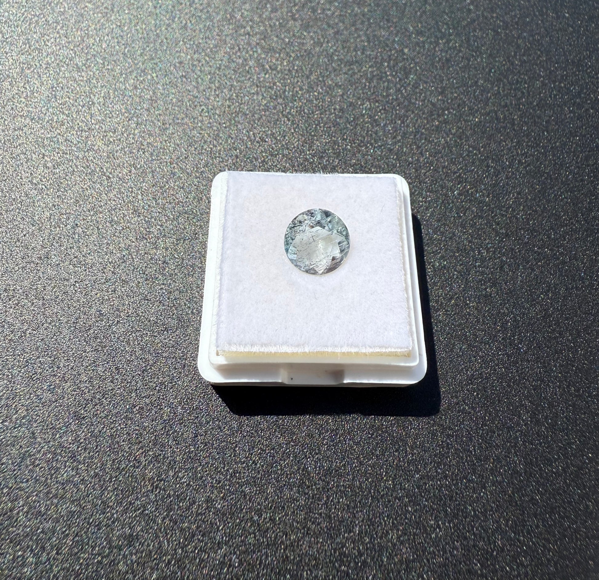 Natural Aquamarine Round Cut